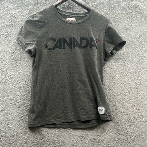 Women’s Canada Olympics shirt size women L